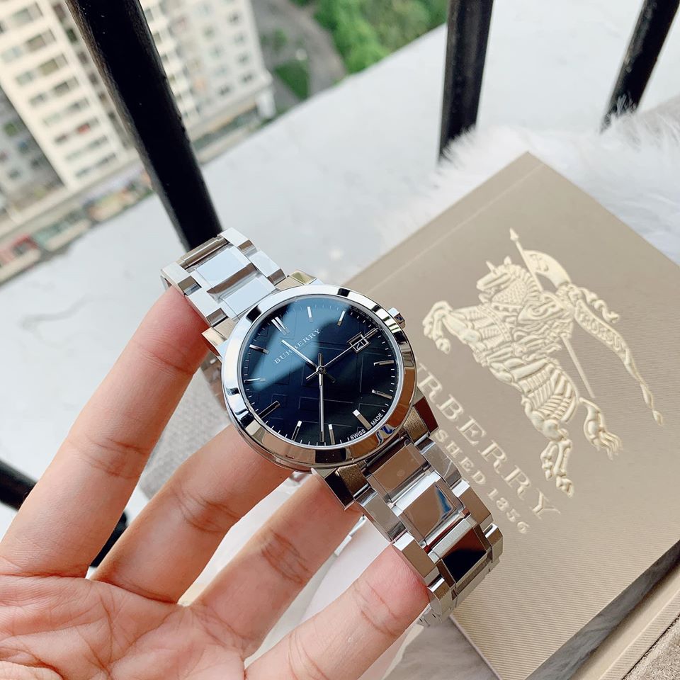 TBURBERRY BU9001 腕時計 Burberry The City Black Dial Silver Stainless Steel Strap Watch for Wo