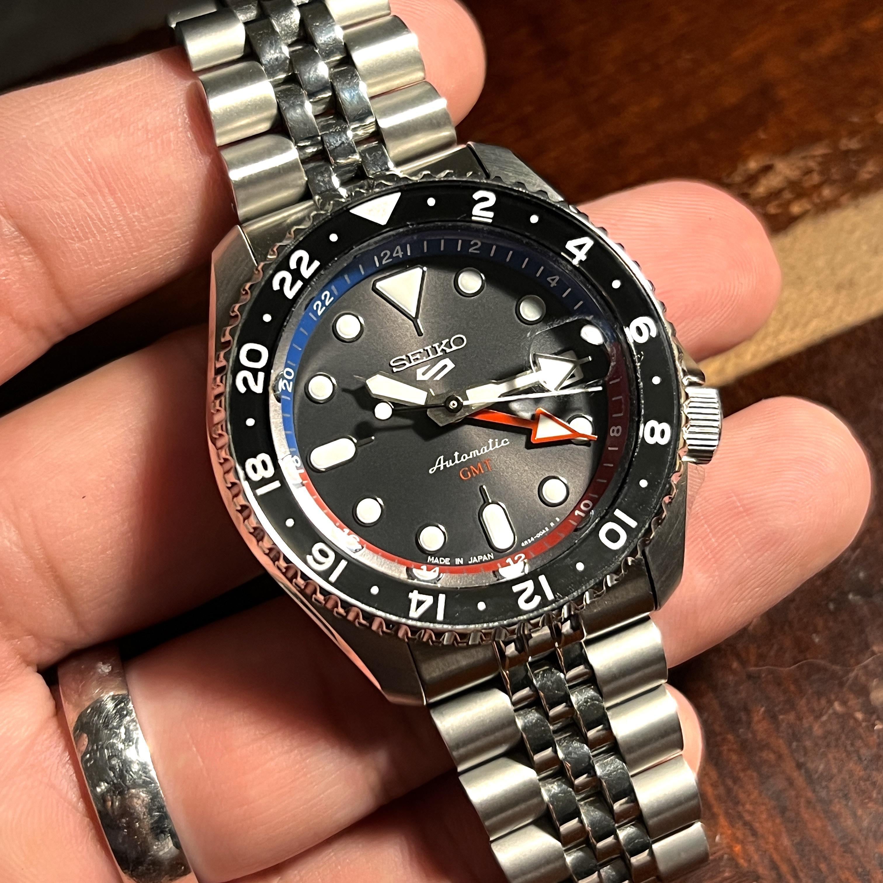 Seiko 5 Sports Special Edition Automatic Grey Dial Silver Steel Strap