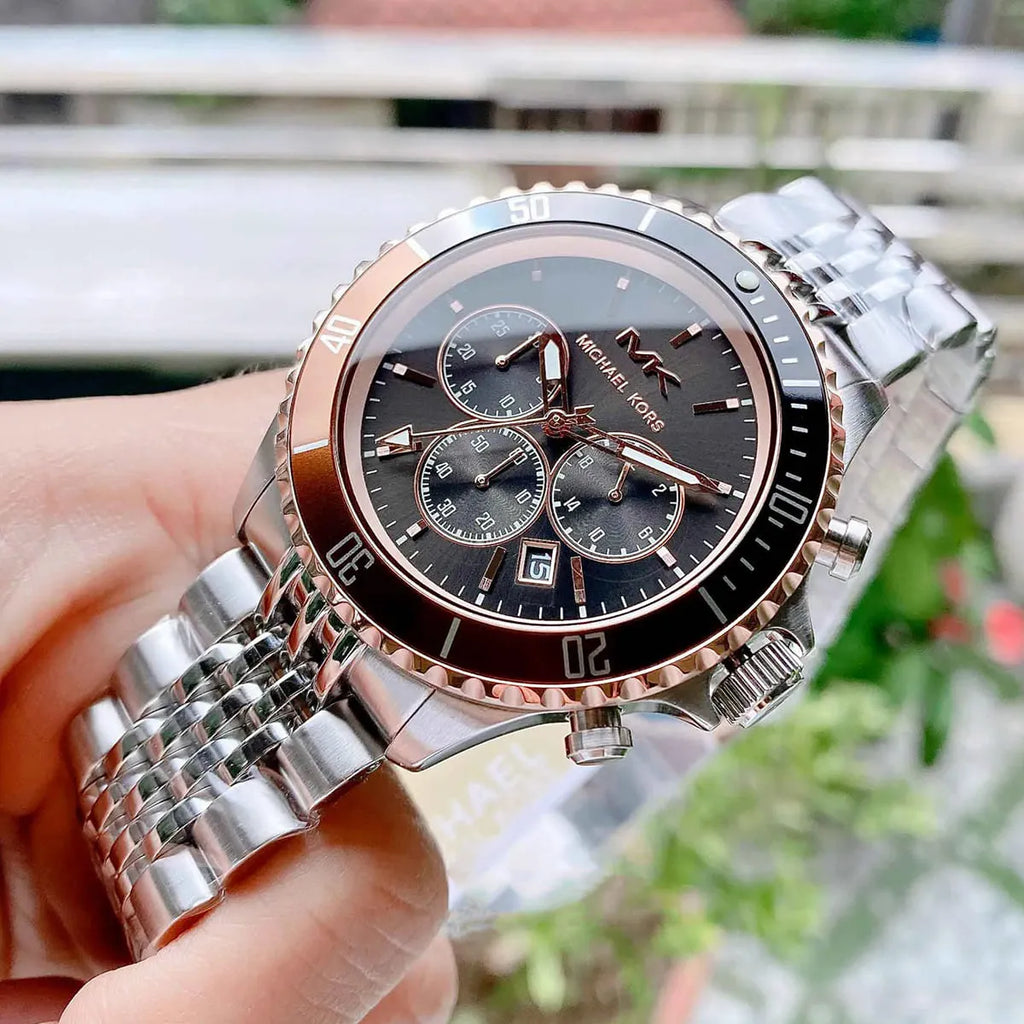マイケル Michael Kors Bayville Chronograph Black Dial Silver Steel Strap