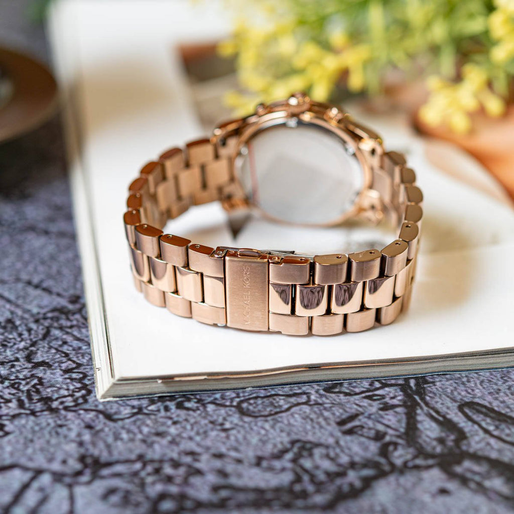 Michael Kors Runway Chronograph Rose Gold Dial Rose Gold Steel