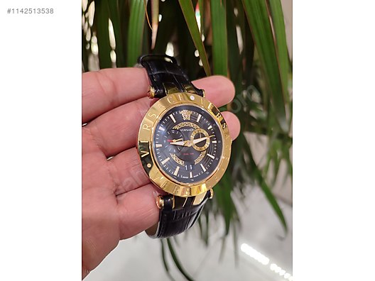 Versace V