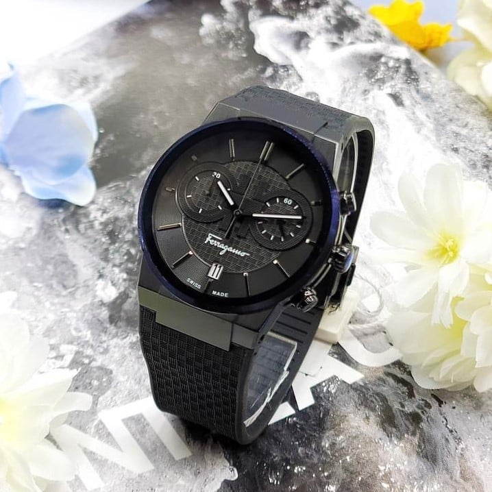 Salvatore Ferragamo Sapphire Black Dial Black Rubber Strap Watch Salvatore Ferragamo Sapphire Black Dial Black Rubber Strap Watch